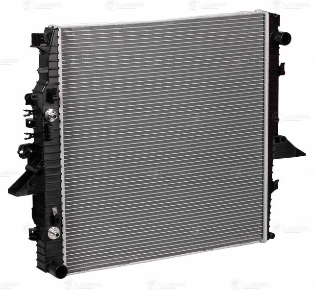 Радиатор охлаждения двигателя Luzar. Артикул LRc 10159