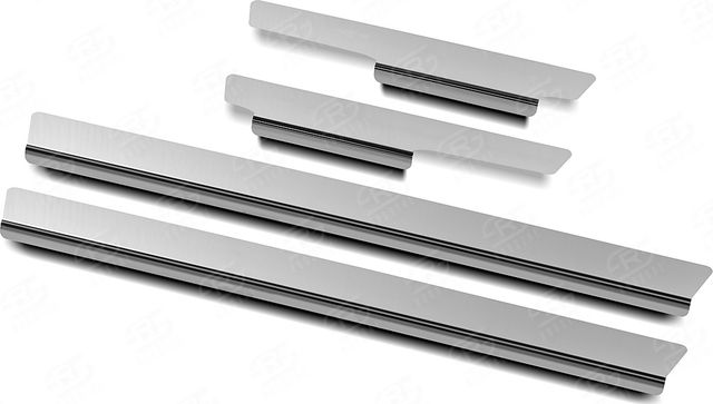 Накладки RusStal на пороги (лист нерж. зеркальный) для Toyota Camry 70 (V70, XV70) 2017-2026. Артикул TOYCAM18-01