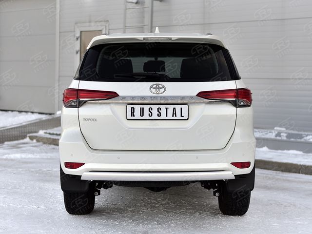 Защита RusStal заднего бампера d75х42 дуга для Toyota Fortuner II 2020-2026. Артикул TFRZ-003535