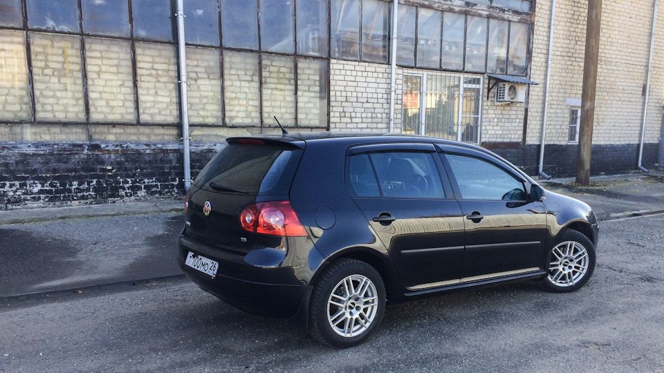 Дефлекторы Cobra Tuning для окон Volkswagen Golf VI 5-дв. 2009-2012. Артикул V20603