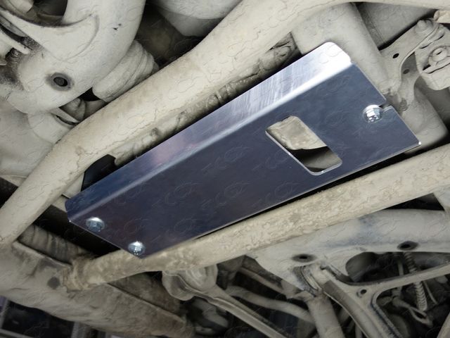 Защита алюминиевая ТСС (4 мм) для заднего редуктора Volkswagen Touareg (в т.ч. R-Line) 2010-2014, 2014-2018. Артикул ZKTCC00108