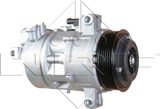 Компрессор кондиционера NRF для BMW 1 I (E81/E82/E87/E88) 2004-2011. Артикул 32522