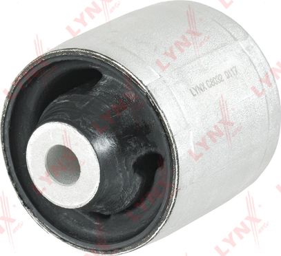 Сайлентблок переднего рычага подвески LYNXauto. Артикул C8032