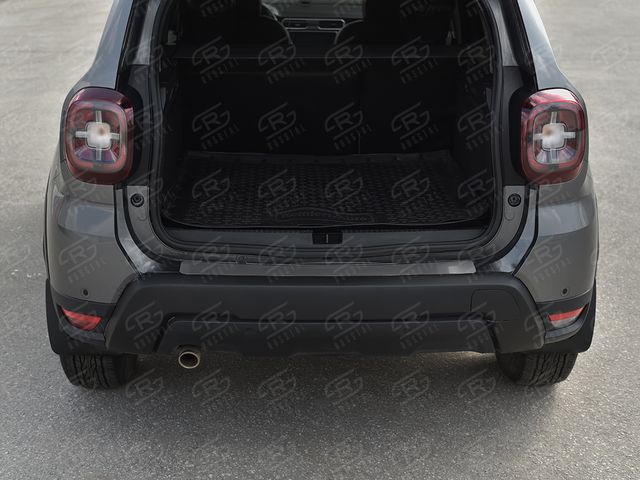 Накладка на задний бампер (лист нерж., зеркальный) RusStal для Renault Duster II 2021-2026. Артикул RDN-003811