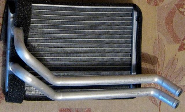 Радиатор отопителя (печки) AVA. Артикул HY6118