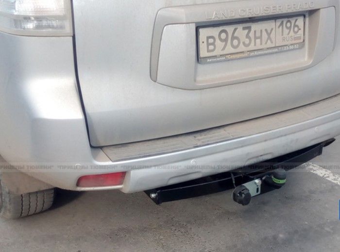 Фаркоп Лидер-Плюс для Toyota Land Cruiser Prado 120 2002-2009. Фланцевое крепление. Артикул T113-FC