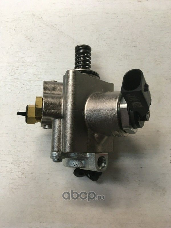 Топливный насос высокого давления (ТНВД) VAG. Артикул 06F127025D