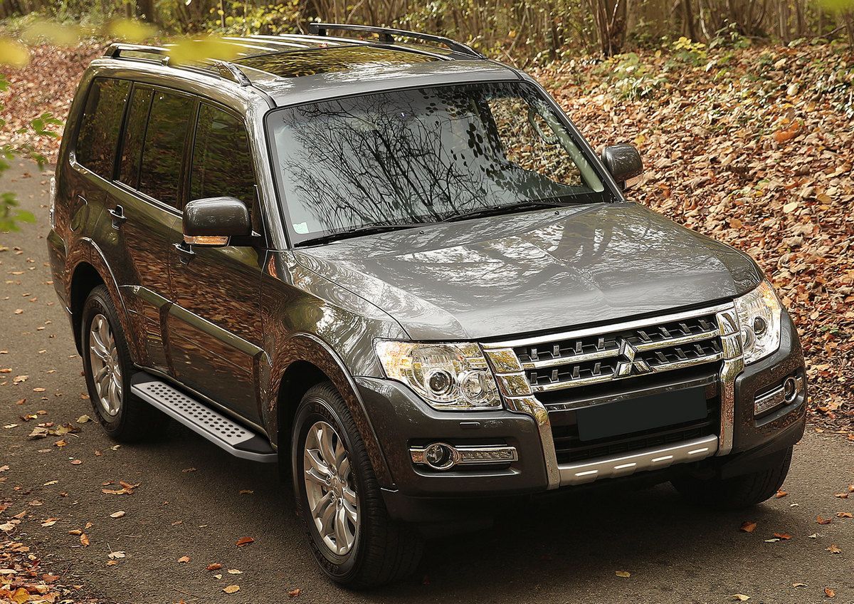 Пороги алюминиевые Rival Bmw-Style овал для Mitsubishi Pajero IV рестайлинг 2014-2026. Артикул B173AL.4002.1