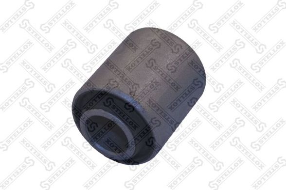 Сайлентблок переднего рычага подвески Stellox. Артикул 87-74006-SX
