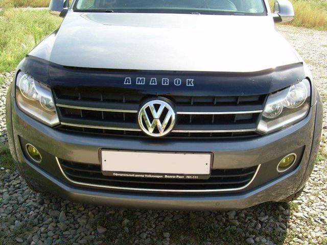 Дефлектор Vip-Tuning для капота Volkswagen Amarok 2010-2024. Артикул VW40