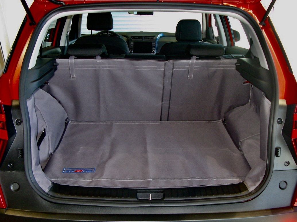 Защитный чехол AUTOSMSTUDIO "Maxi" в багажник автомобиля для Hyundai Creta II 05.2021-2026, черный. Артикул TP-HCR-H12MAXI-BL