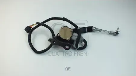 Датчик регулировки дорожного просвета в сборе (Quattro Freni). Артикул qf28d00042