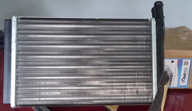 Радиатор отопителя (печки) AVA для Volkswagen Santana 1981-1984. Артикул VN6061