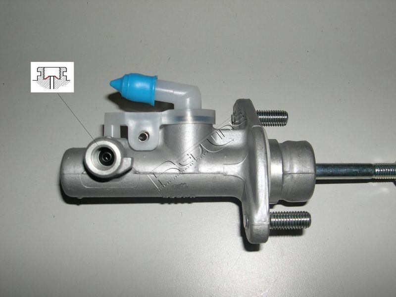 Цилиндр сцепления главный RED Line. Артикул 07MI002