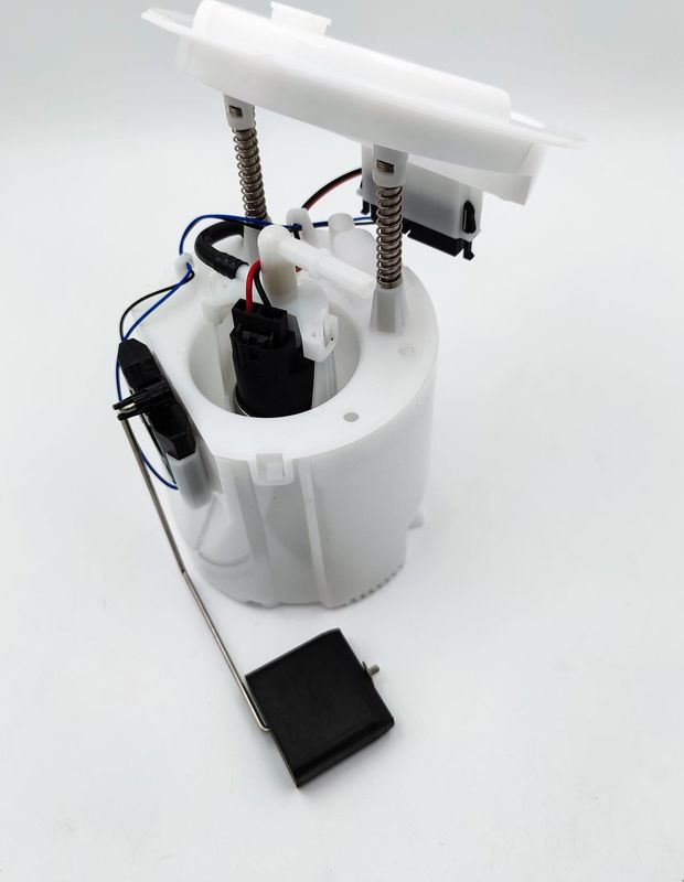 ТОПЛИВНЫЙ БЕНЗОНАСОС В СБОРЕ MERCEDES BENZ C-CLASS SALOON (W204) C 180 (Achr). Артикул EFM1300109