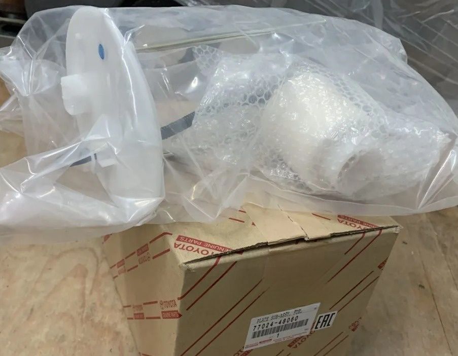 Топливный фильтр Toyota. Артикул 7702448060