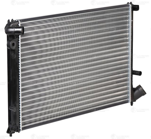 Радиатор охлаждения двигателя Luzar для Peugeot 406 I 1995-2004. Артикул LRc 2016