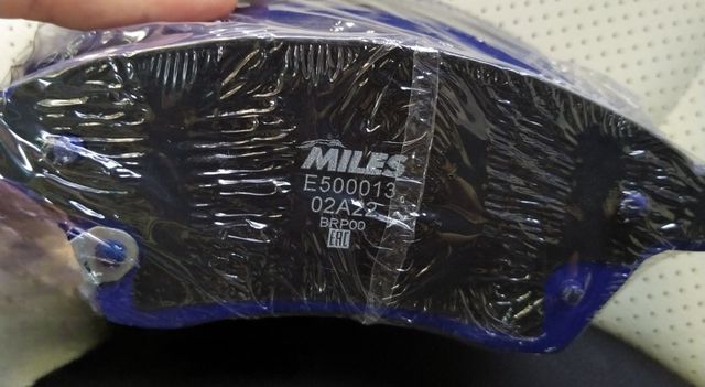 Тормозные колодки Miles (Керамика). Артикул E500013