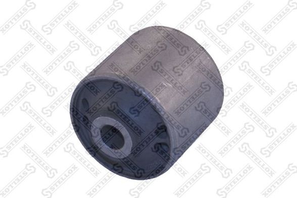 Сайлентблок переднего рычага подвески Stellox. Артикул 87-74064-SX