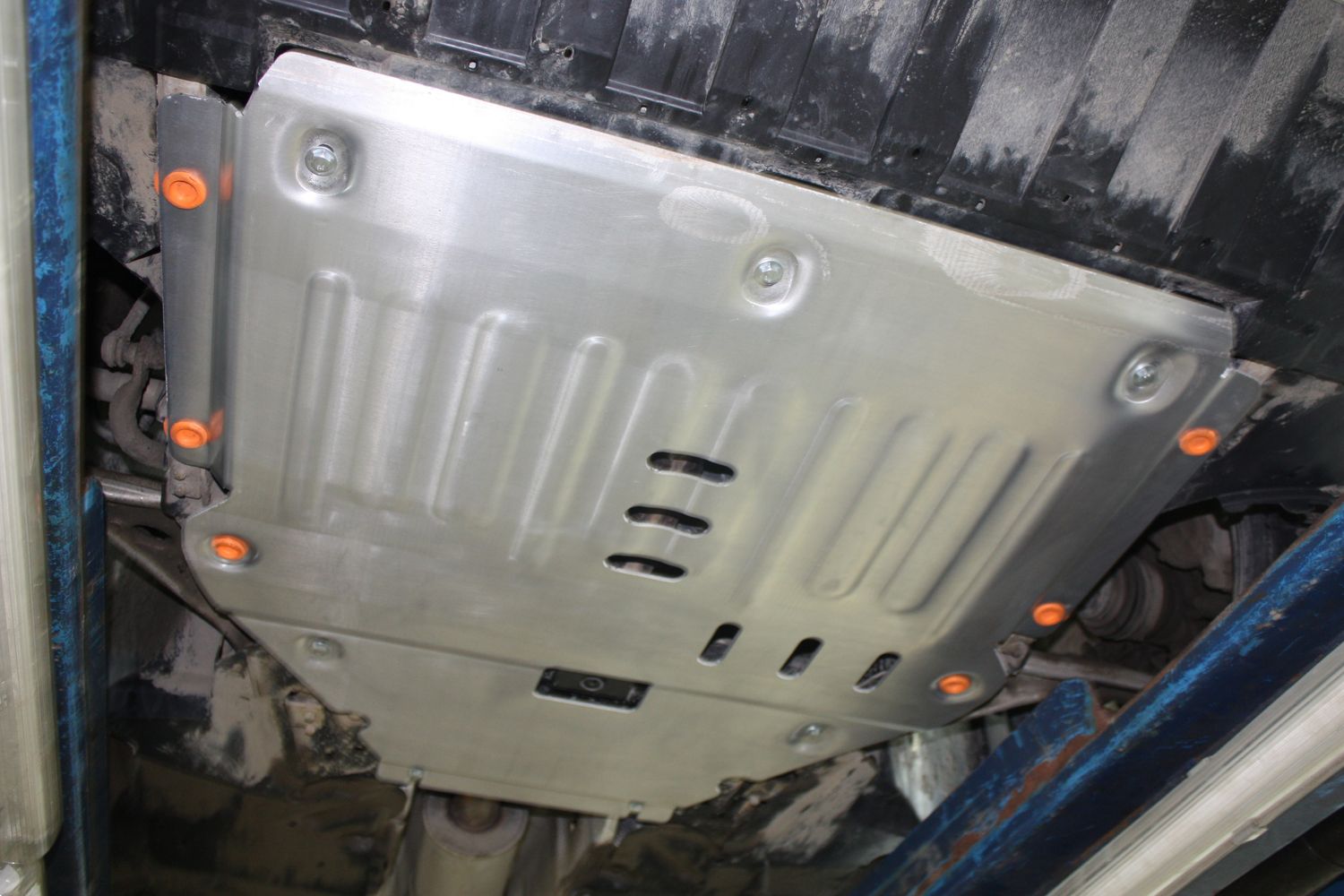 Защита алюминиевая Alfeco для картера и КПП Mercedes-Benz СLA-Класс 200 C117 2013-2018. Артикул ALF.36.14 AL4