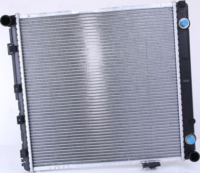 Радиатор охлаждения двигателя Nissens для Mercedes-Benz W124, A124 1984-1993. Артикул 62751A