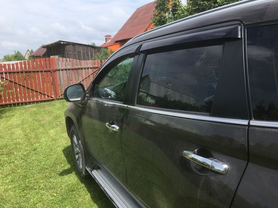 Дефлекторы Cobra Tuning для окон Mitsubishi Pajero Sport III 2015-2026. Артикул M45216