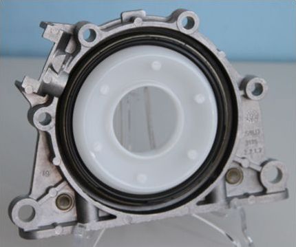 Сальник коленвала Corteco (PTFE (политетрафлуороетилен)/ACM (полиакрил-каучук)). Артикул 20033892B