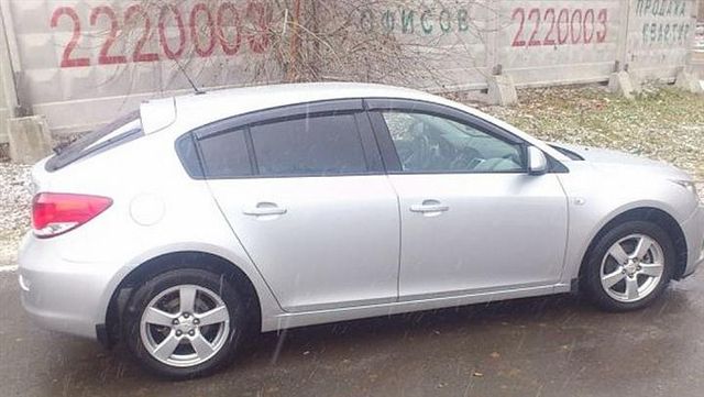 Дефлекторы Cobra Tuning для окон для Chevrolet Cruze 5d 2012-2015. Артикул C32011