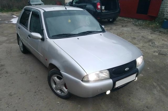 Дефлекторы Cobra Tuning для окон Ford Fiesta IV 5дв. 1995-2002. Артикул F35795