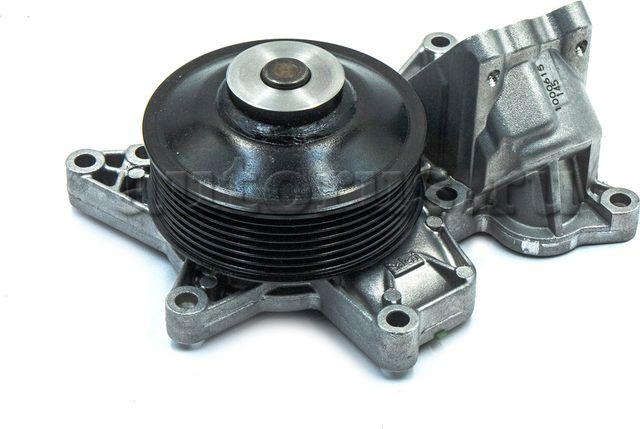 Помпа (водяной насос) BMW. Артикул 11518516435