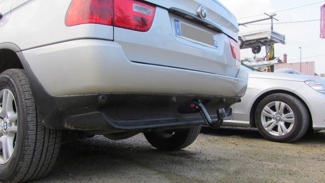 Фаркоп Westfalia для BMW X5 E53 (кроме пр-ва США) 2000-2006. Быстросъемный крюк. Артикул 303207600001