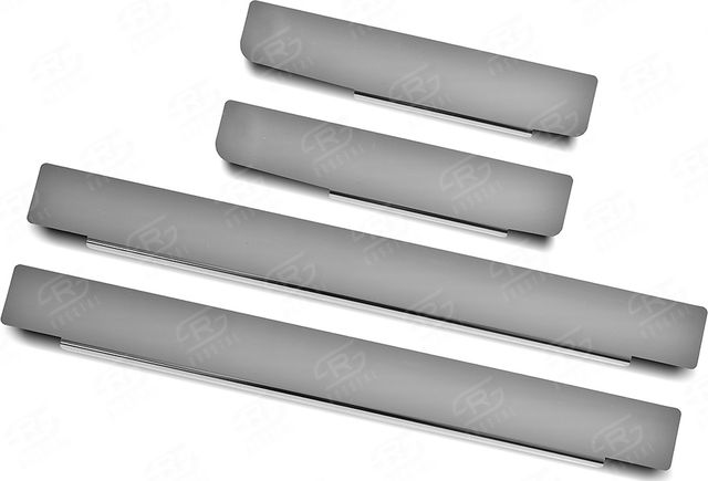 Накладки RusStal на пороги (лист нерж. зеркальный) для Hyundai Creta I 2016-2021. Артикул HYCER16-01