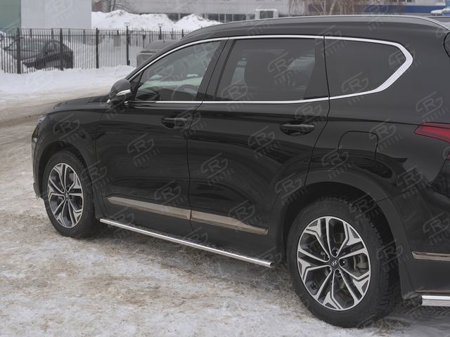 Защита порогов RusStal труба 75х42 овал с проступью для Hyundai Santa Fe IV 2018-2026. Артикул HSFO-003171