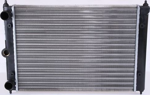 Радиатор охлаждения двигателя Nissens для Volkswagen Polo II 1985-1994. Артикул 651721