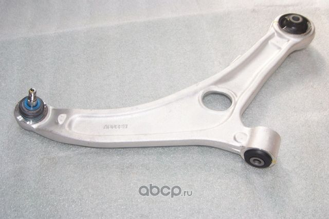 Рычаг подвески Hyundai / KIA. Артикул 545013Z000