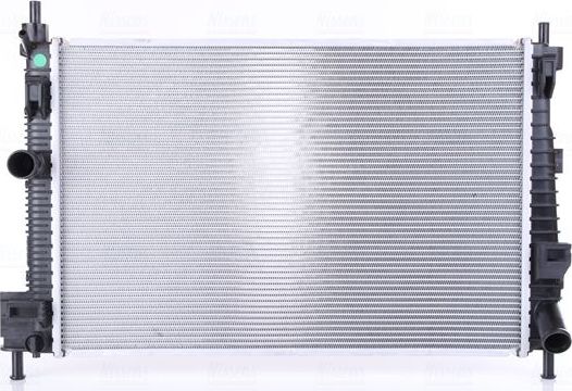 Радиатор охлаждения двигателя Nissens. Артикул 68523