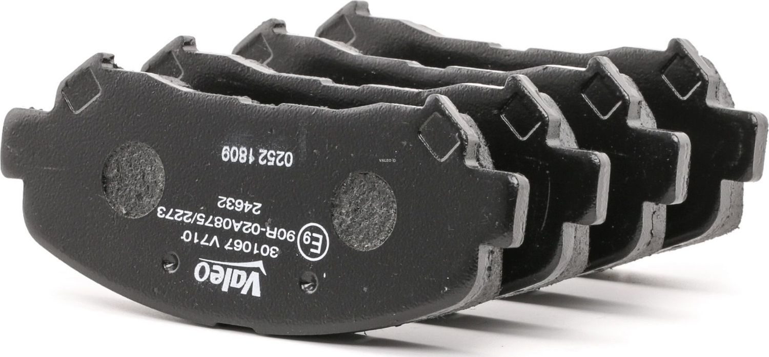 Тормозные колодки Valeo First. Артикул 301067