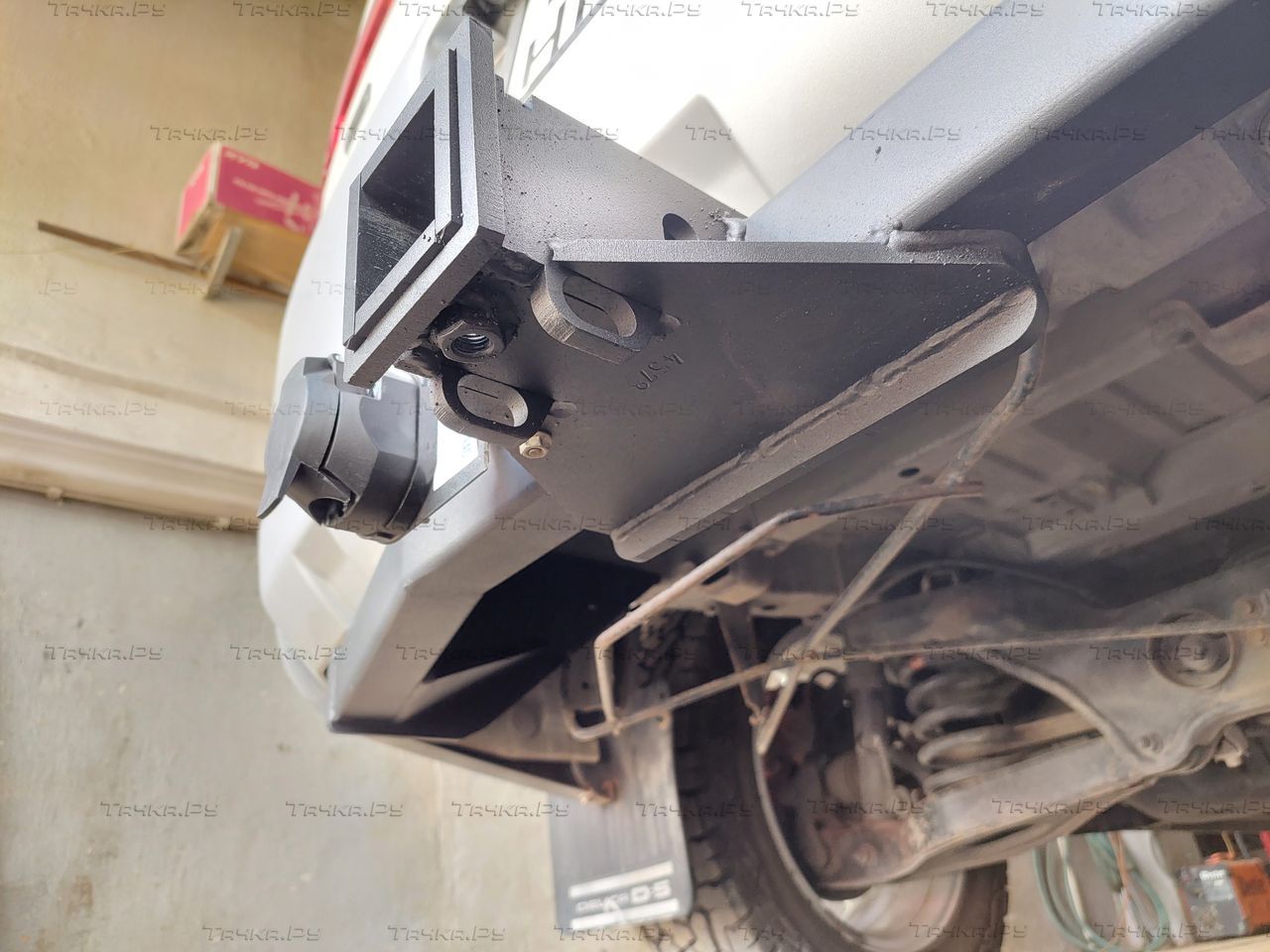 Фаркоп Halty для Mitsubishi Delica D5 (в т.ч. и рестайлинг с 2019)  2007-2024. Американский квадрат. Артикул MDel07-E (H.M20.E) - купить в  Минске, фото, отзывы, доставка по Республике Беларусь. Магазин Альта-Картер