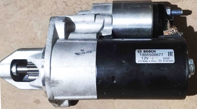 Стартер Bosch. Артикул 1 986 S00 677