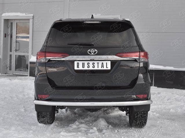 Защита RusStal заднего бампера d63 секции для Toyota Fortuner II (для России) 2017-2020. Артикул TFZ-002887