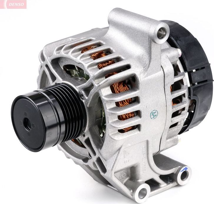 Генератор Denso. Артикул DAN1141