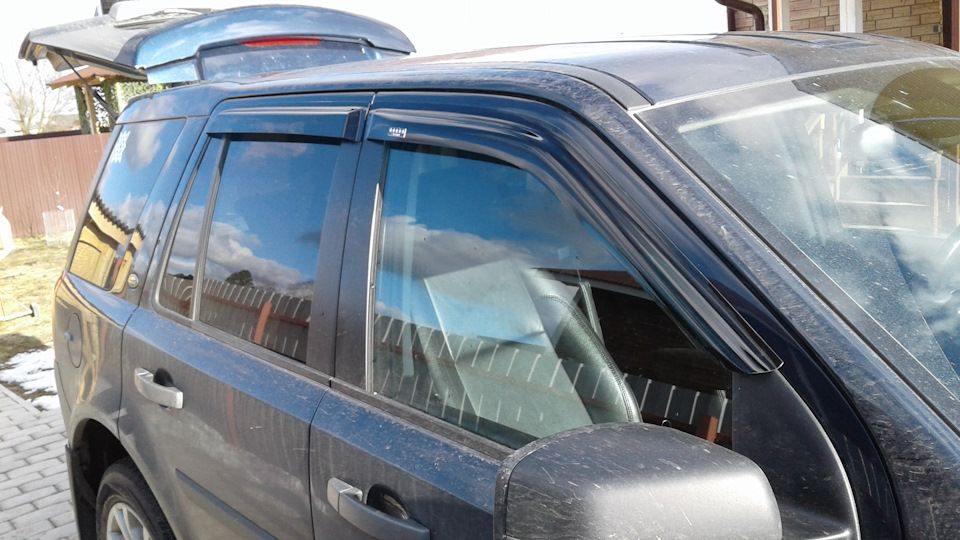 Дефлекторы V-Star для окон Land Rover Freelander II 2007-2014. Артикул D47020