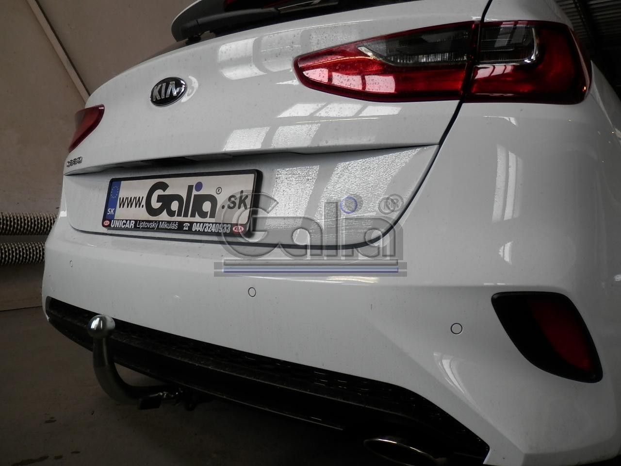 Фаркоп Galia оцинкованный для Kia Ceed III хэтчбек 5 дв. (только бензин) 2018-2026. Быстросъемный крюк. Артикул K044C