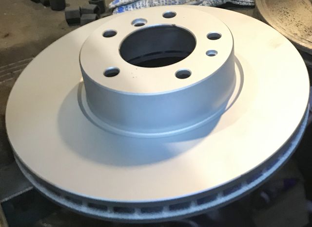 Тормозной диск Bosch передний для BMW 8 I (E31) 1990-1999. Артикул 0 986 479 116