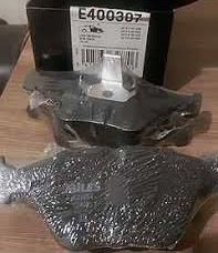 Тормозные колодки Miles (Low-Metallic). Артикул E400307