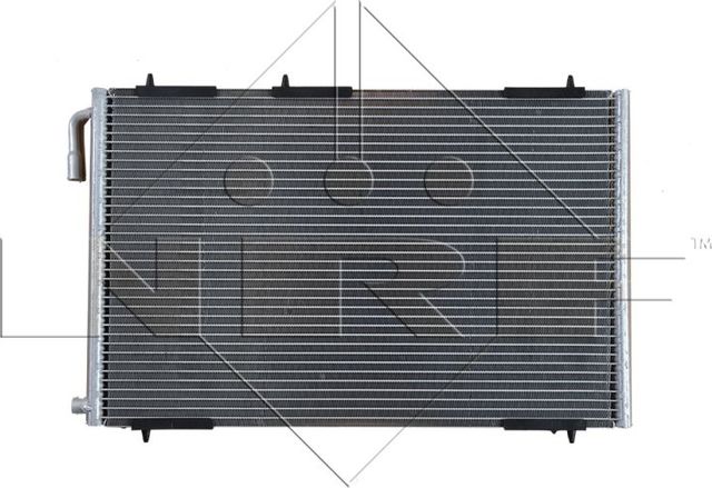 Радиатор кондиционера (конденсатор) NRF (алюминий). Артикул 35836