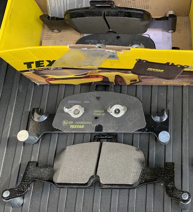 Тормозные колодки Textar Q+. Артикул 2240201