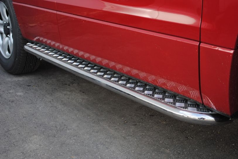 Защита порогов "RusStal" труба с листом d42 для Suzuki Grand Vitara 5-дв. 2008-2012. Артикул SNL-001020