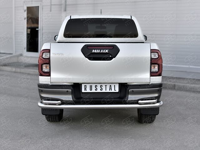 Защита RusStal заднего бампера d63 секции d42 уголки для Toyota Hilux VIII 2020-2026. Артикул THZ-003503
