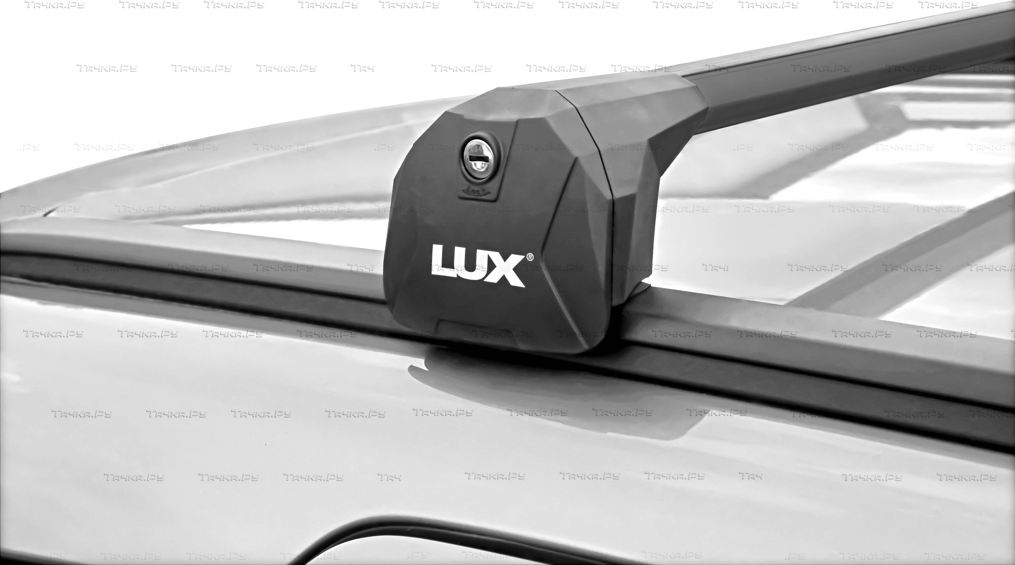 Багажник на интегрированные рейлинги LUX Scout для Toyota Auris II 2012-2018 (Аэродинамические дуги ЧЕРНЫЕ). Артикул 601898
